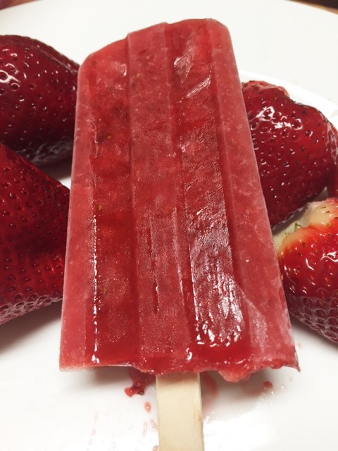 strawberrypopsicles1